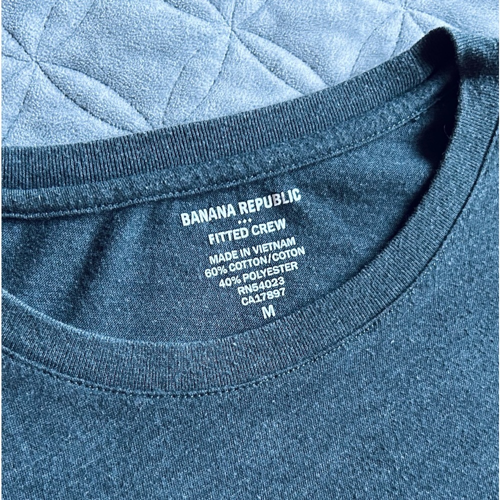 Banana Republic Fitted Crew Tee